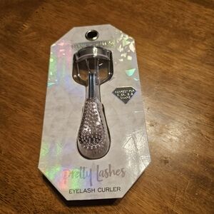 Paris Hilton Pretty lashes eyelash curler